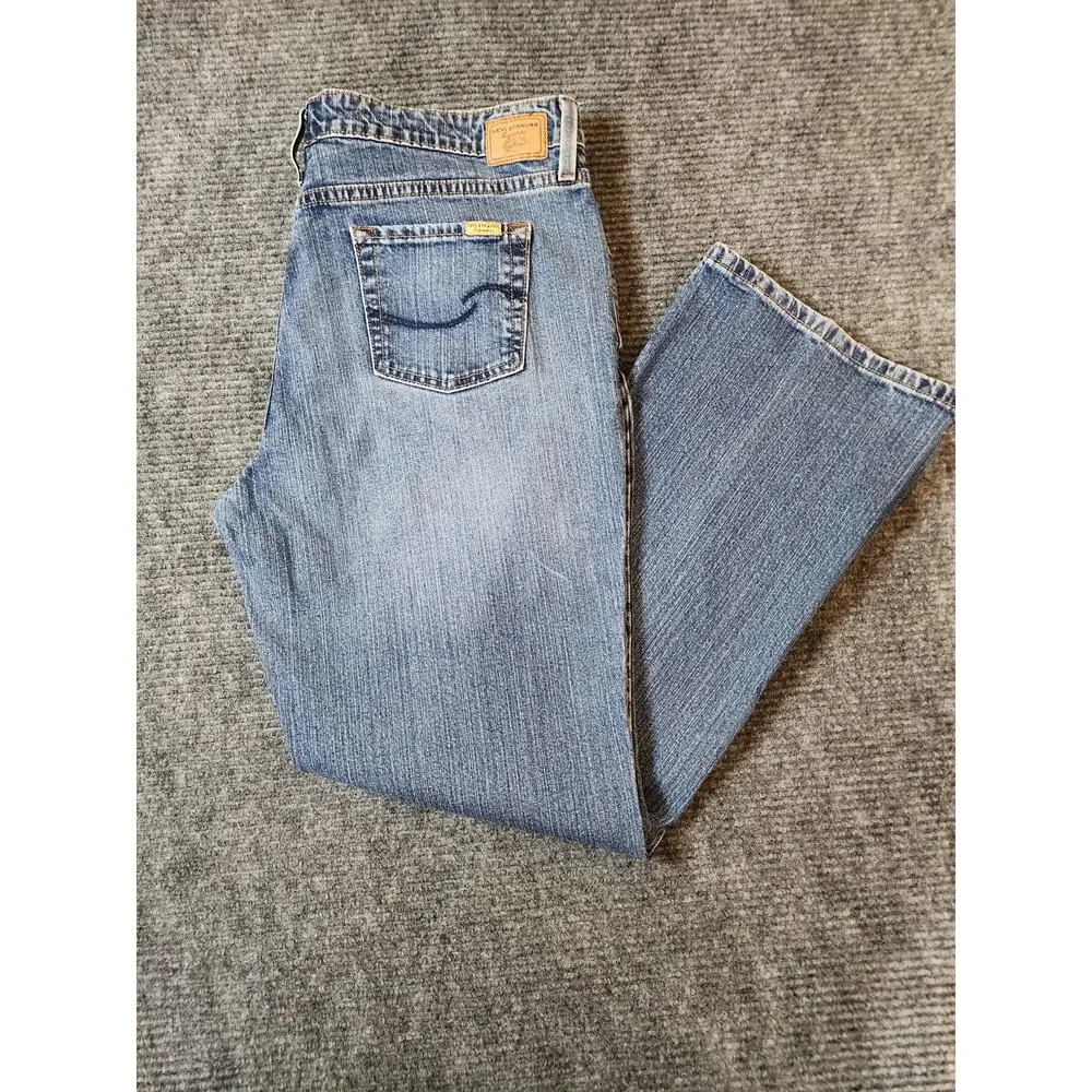 Levi Strauss Womens Size 18 Signature Mid Rise Bootcut Womens Blue Denim Jeans - Picture 1 of 15